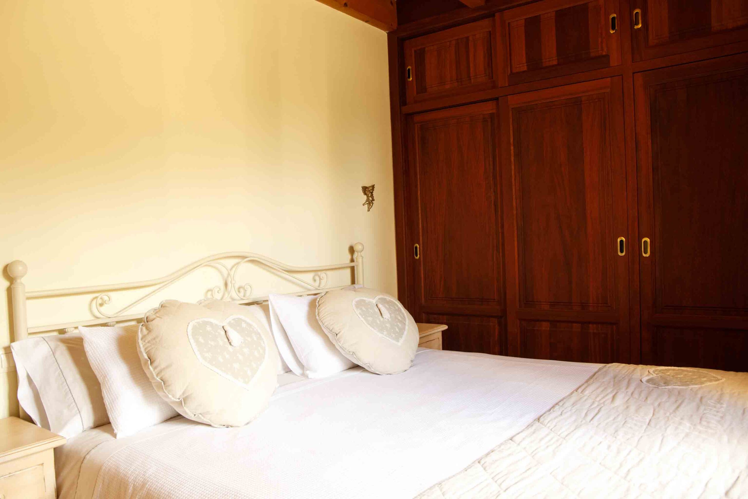 Your_Finca_Mallorca_rustig_gelegen_vakantiehuis_zwembad_prachtig_uitzicht_petra_finca_bon_any_06_web