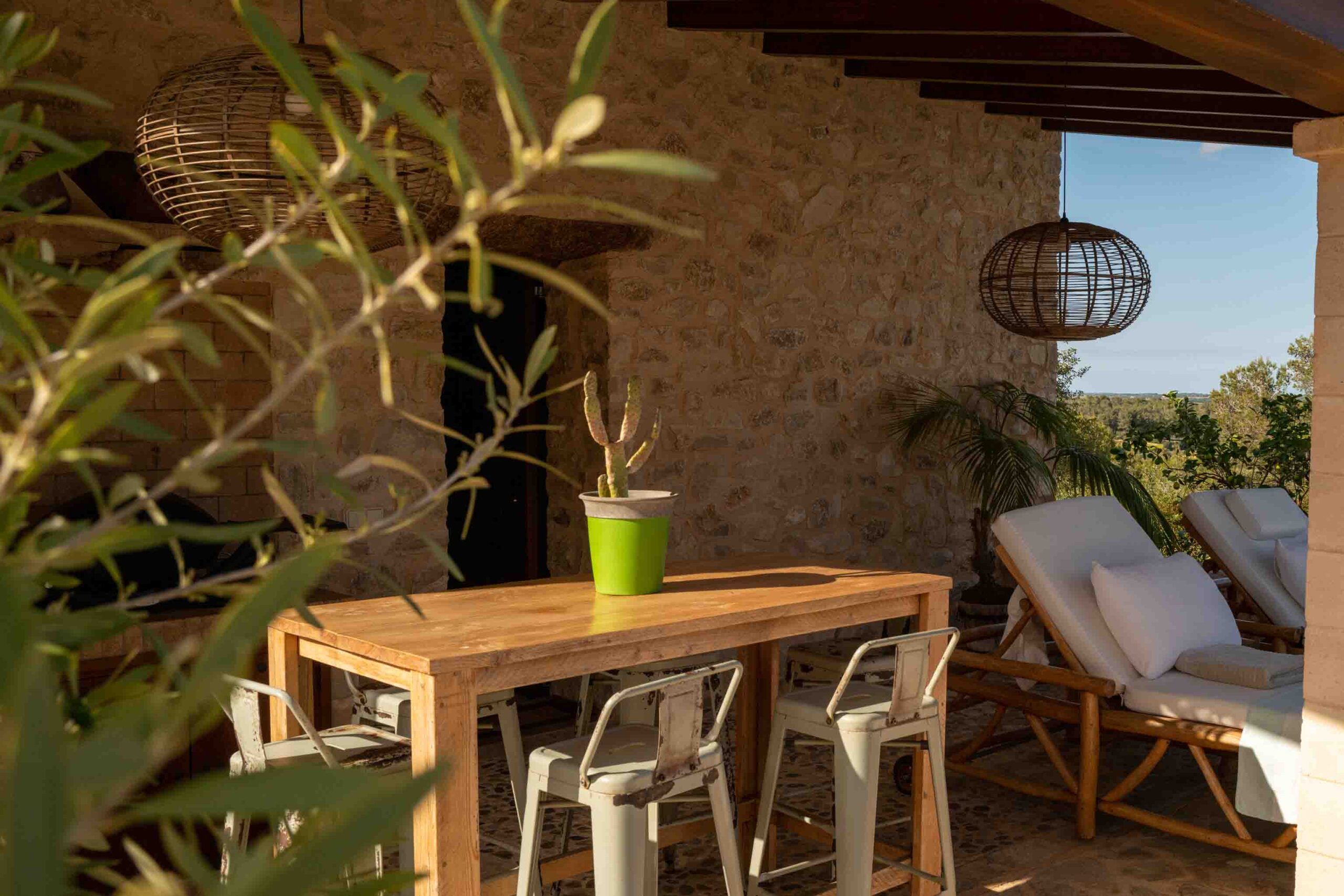 Your_Finca_Mallorca_rustig_gelegen_vakantiehuis_zwembad_prachtig_uitzicht_petra_finca_bon_any_18_web