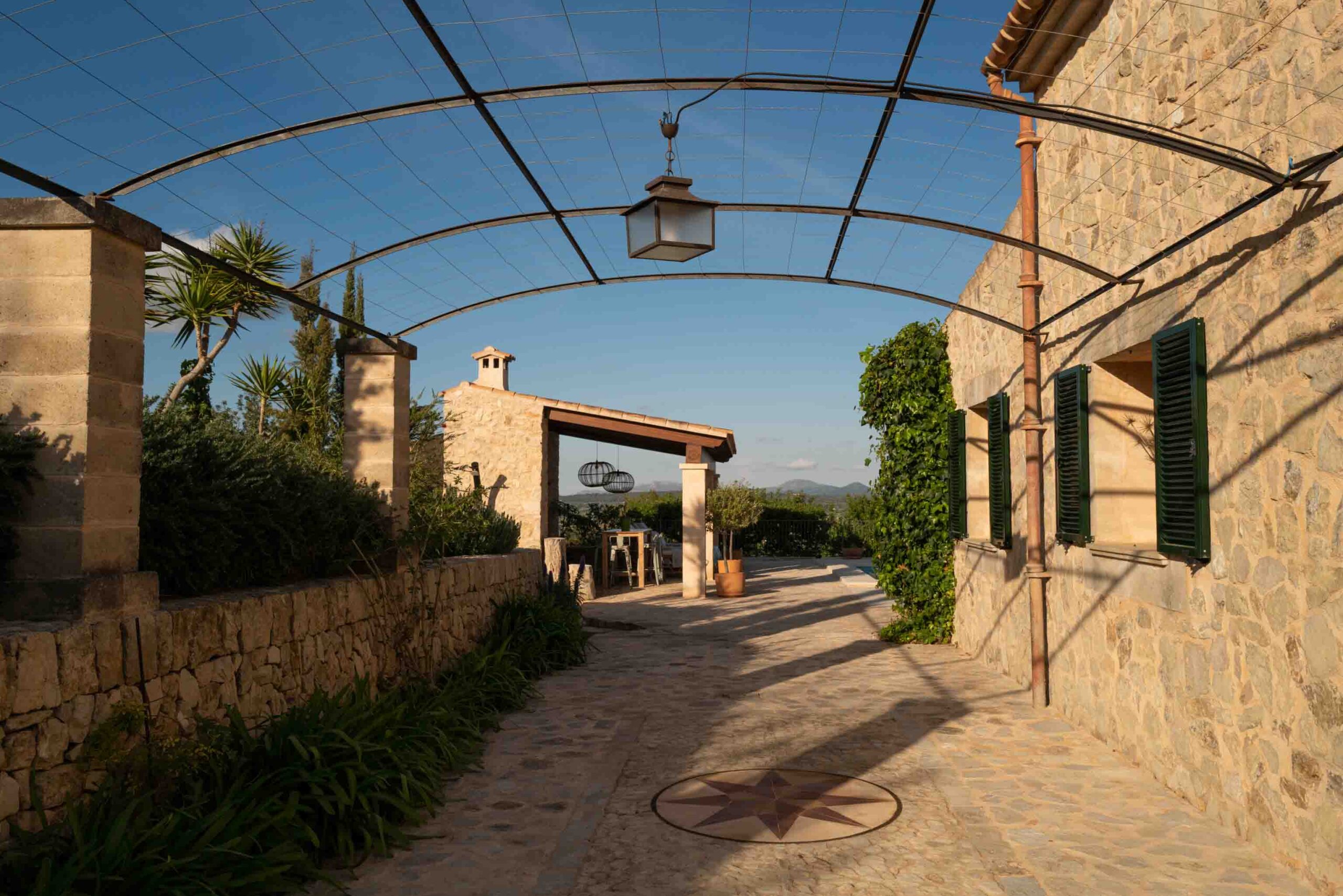 Your_Finca_Mallorca_rustig_gelegen_vakantiehuis_zwembad_prachtig_uitzicht_petra_finca_bon_any_23_web