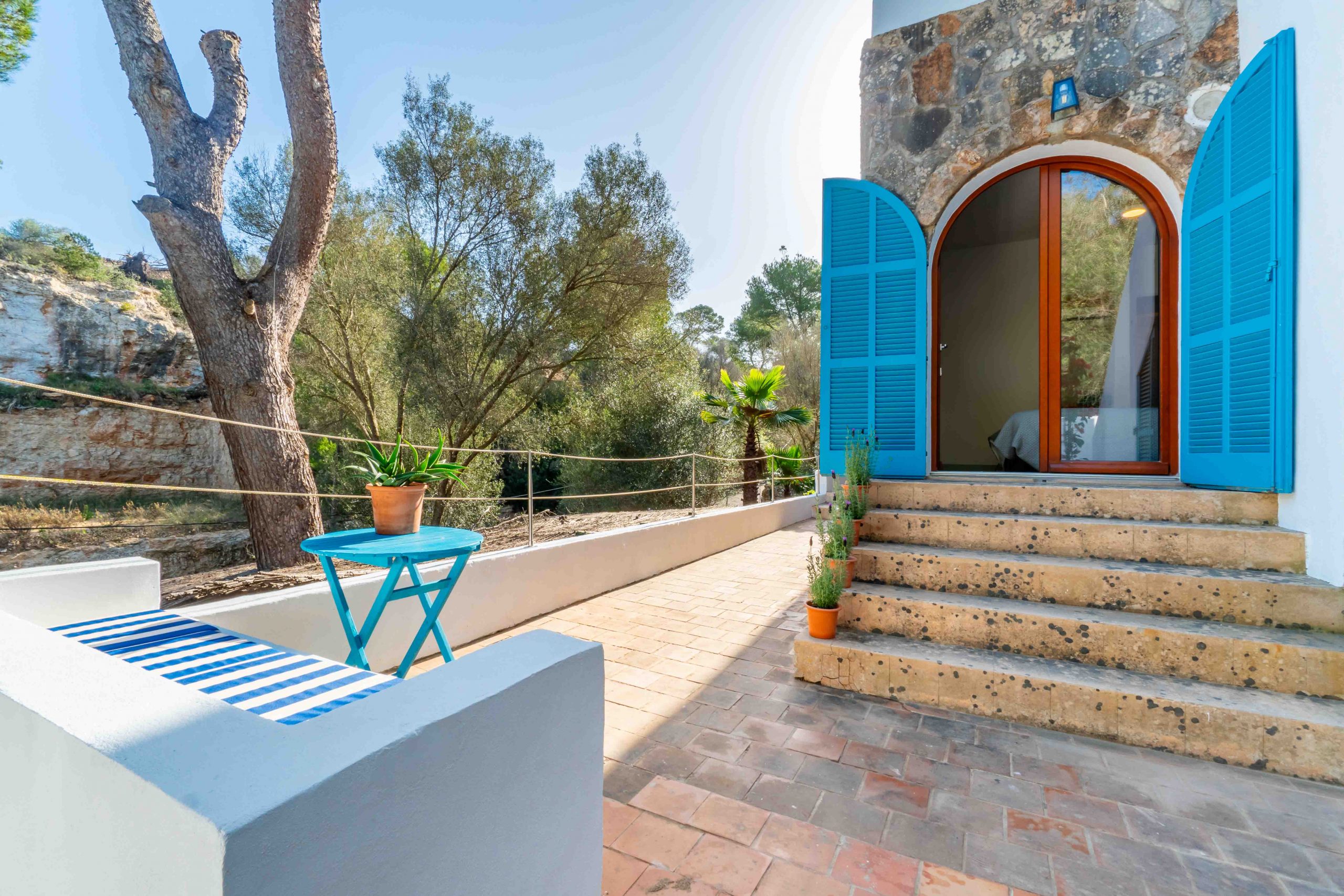 Your_Finca_Mallorca_huisdiervriendelijke_vakantiewoning_loopafstand_strand_cala_llombards_06_web