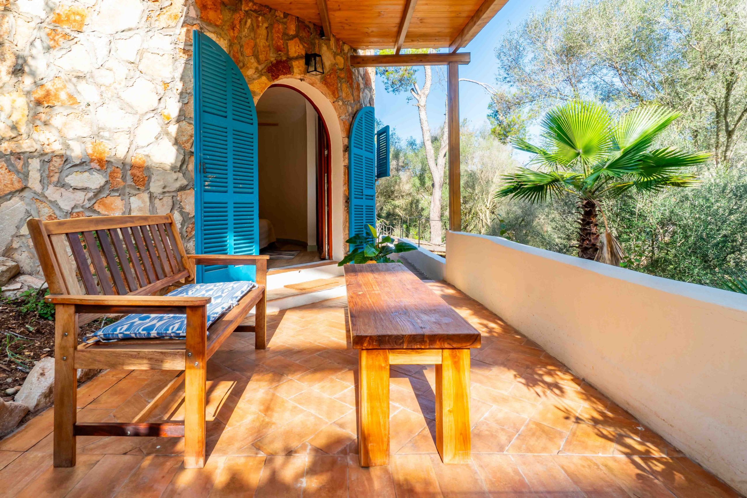Your_Finca_Mallorca_huisdiervriendelijke_vakantiewoning_loopafstand_strand_cala_llombards_07_web