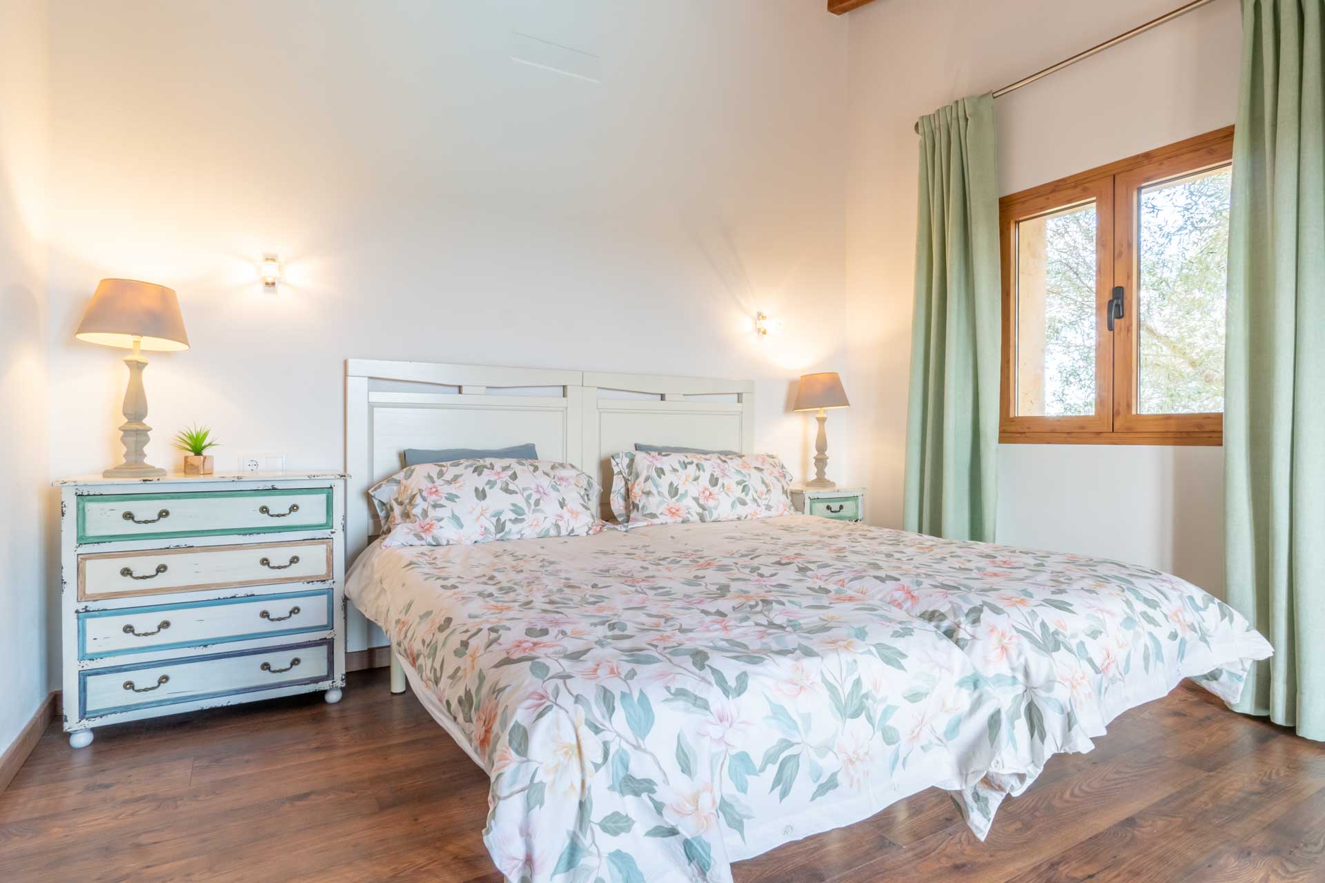 Your_Finca_Mallorca_modern_ingerichte_vakantiewoning_zwembad_ses_salines_Can_Xesquet13_web