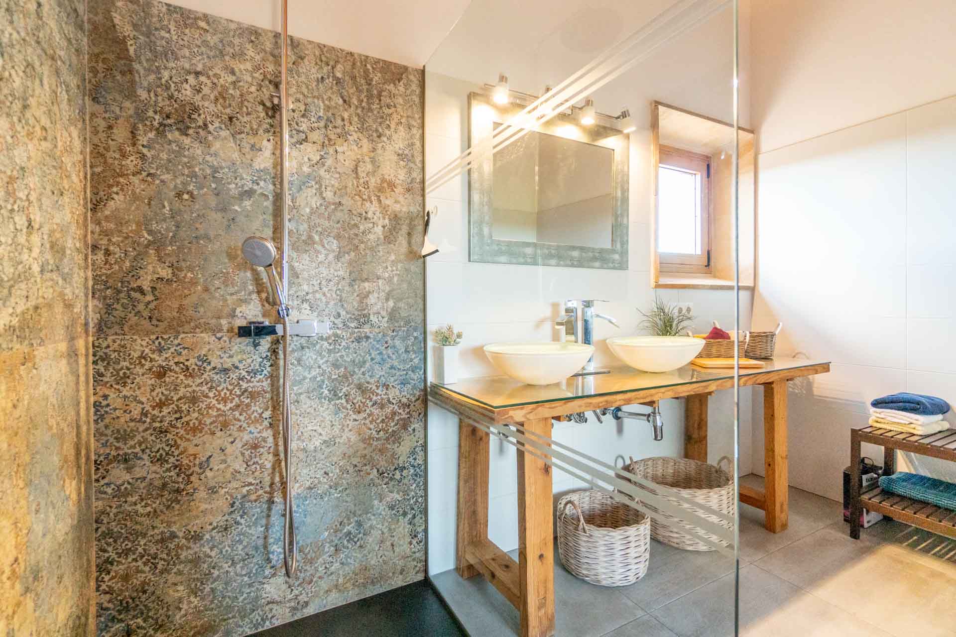 Your_Finca_Mallorca_modern_ingerichte_vakantiewoning_zwembad_ses_salines_Can_Xesquet15_web