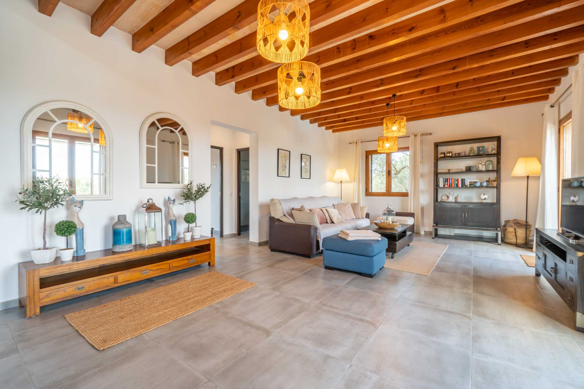 Your_Finca_Mallorca_modern_ingerichte_vakantiewoning_zwembad_ses_salines_Can_Xesquet18_web