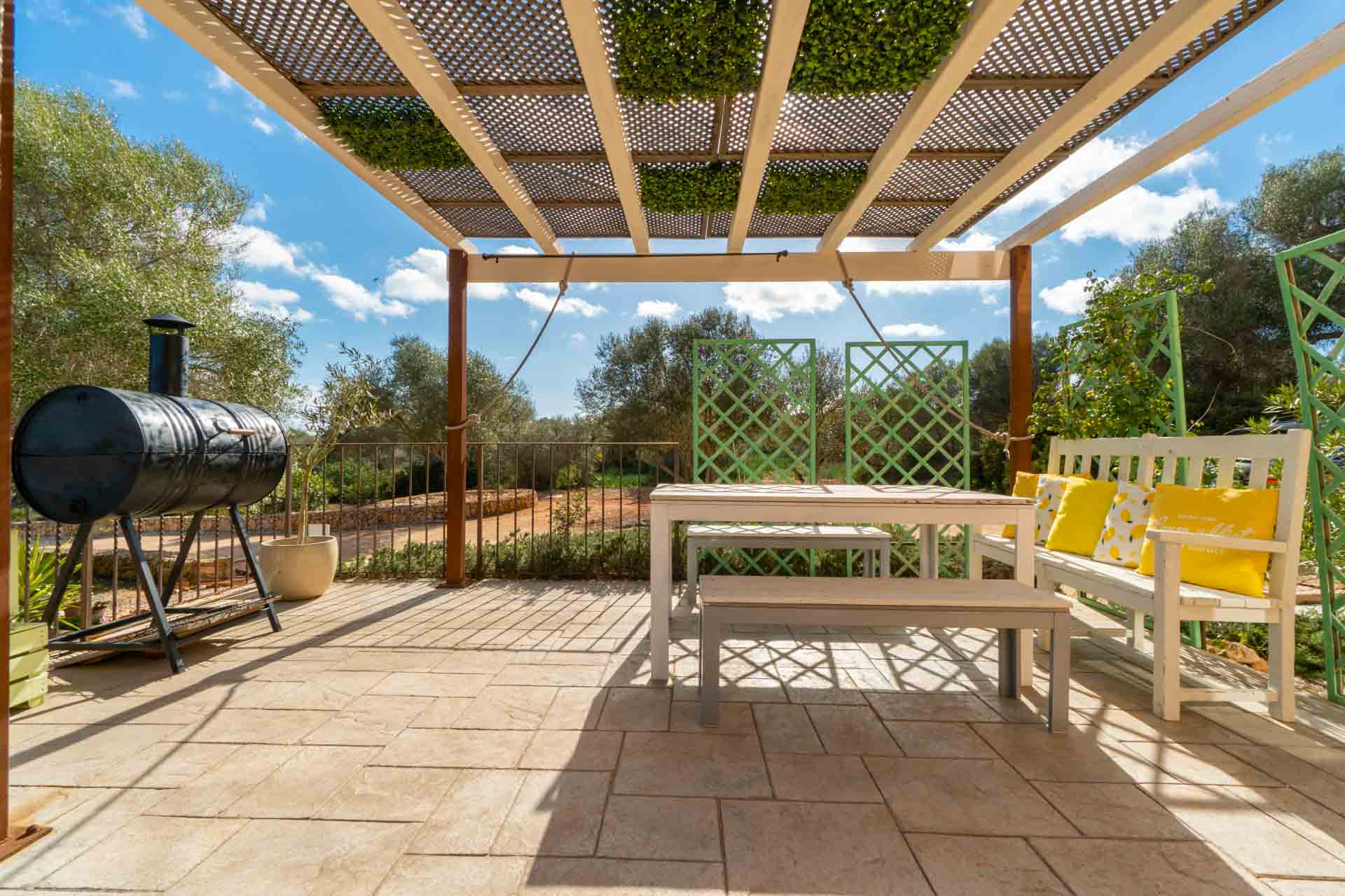 Your_Finca_Mallorca_modern_ingerichte_vakantiewoning_zwembad_ses_salines_Can_Xesquet19_web