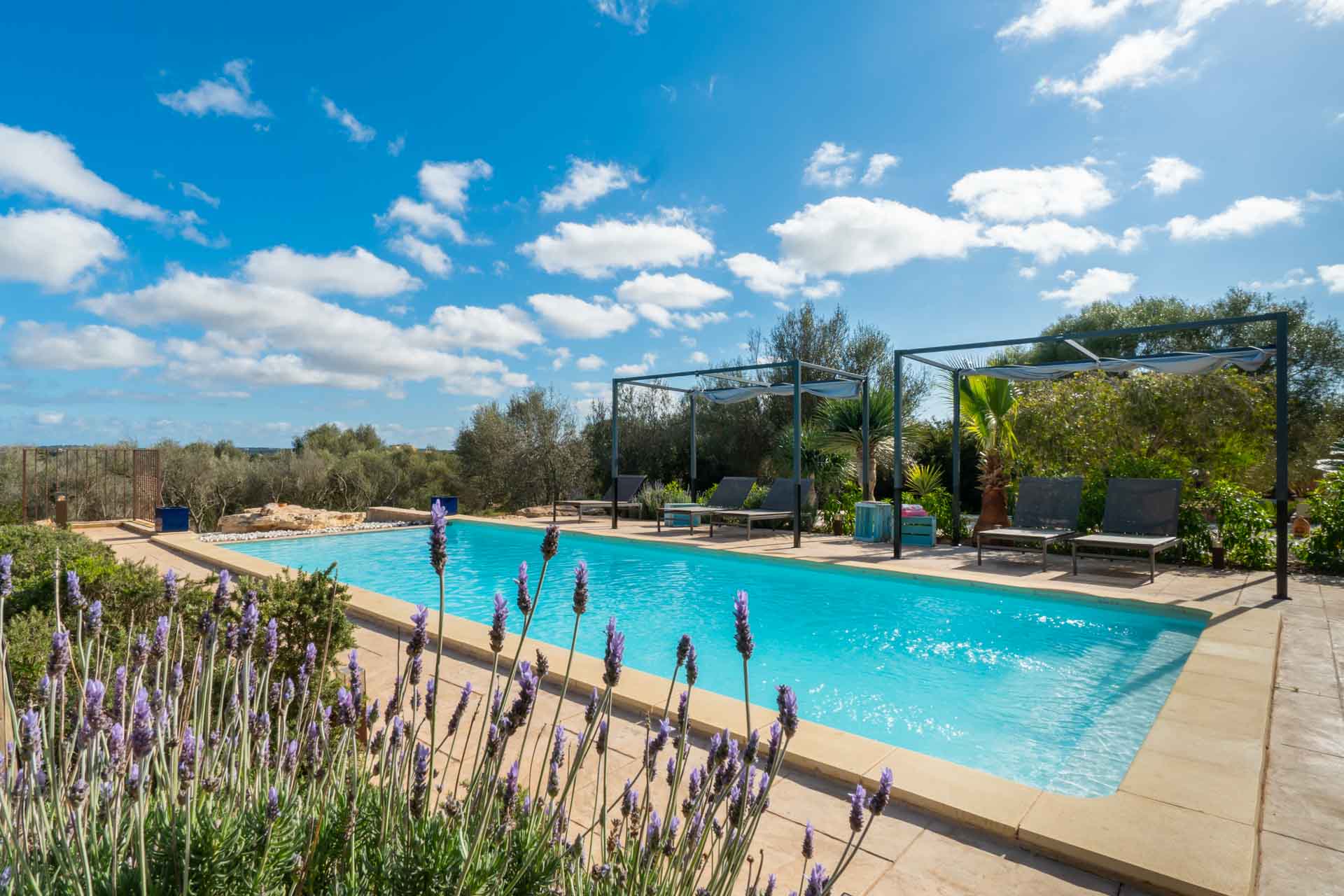 Your_Finca_Mallorca_modern_ingerichte_vakantiewoning_zwembad_ses_salines_Can_Xesquet20_web