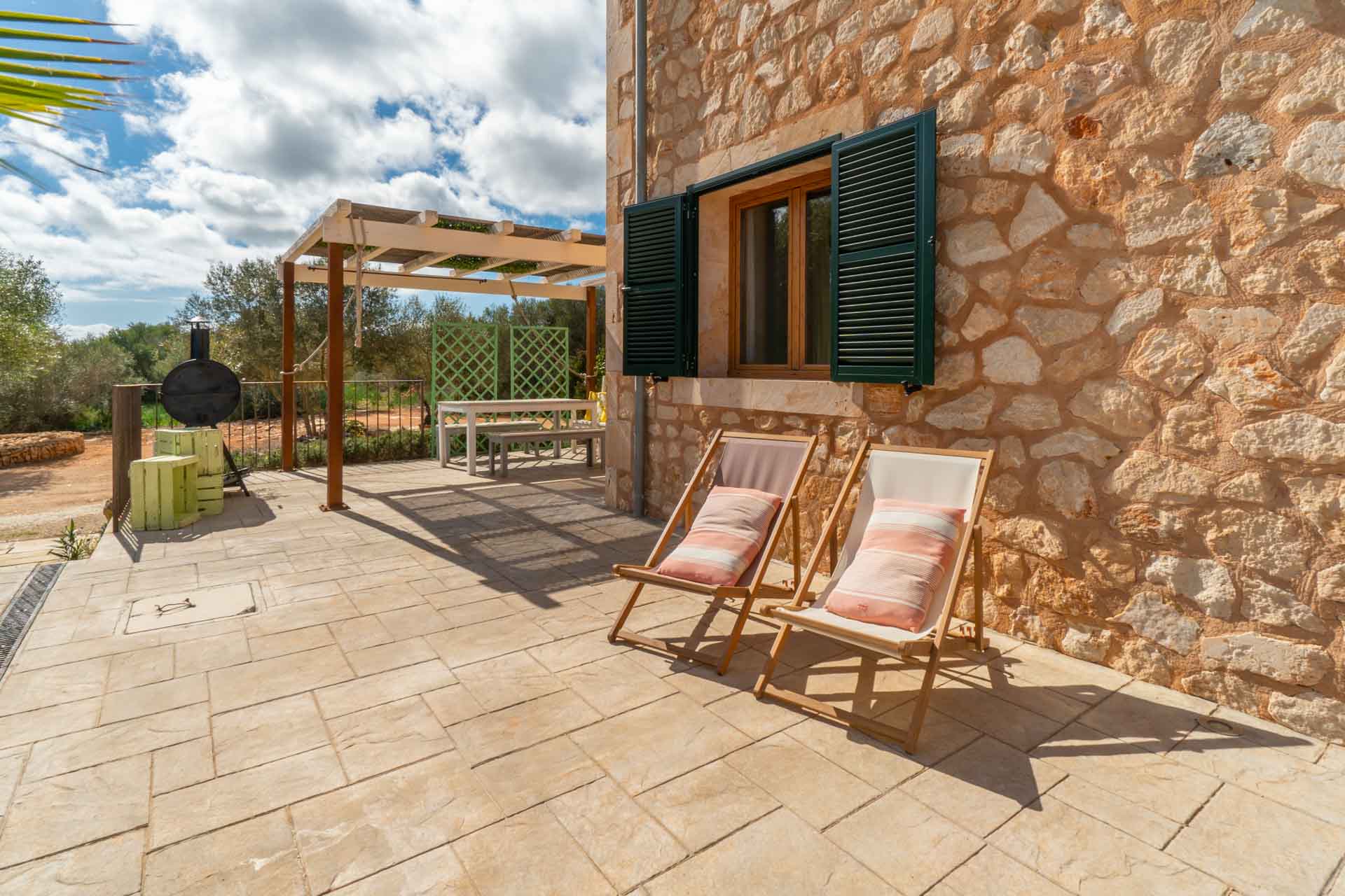 Your_Finca_Mallorca_modern_ingerichte_vakantiewoning_zwembad_ses_salines_Can_Xesquet2_web