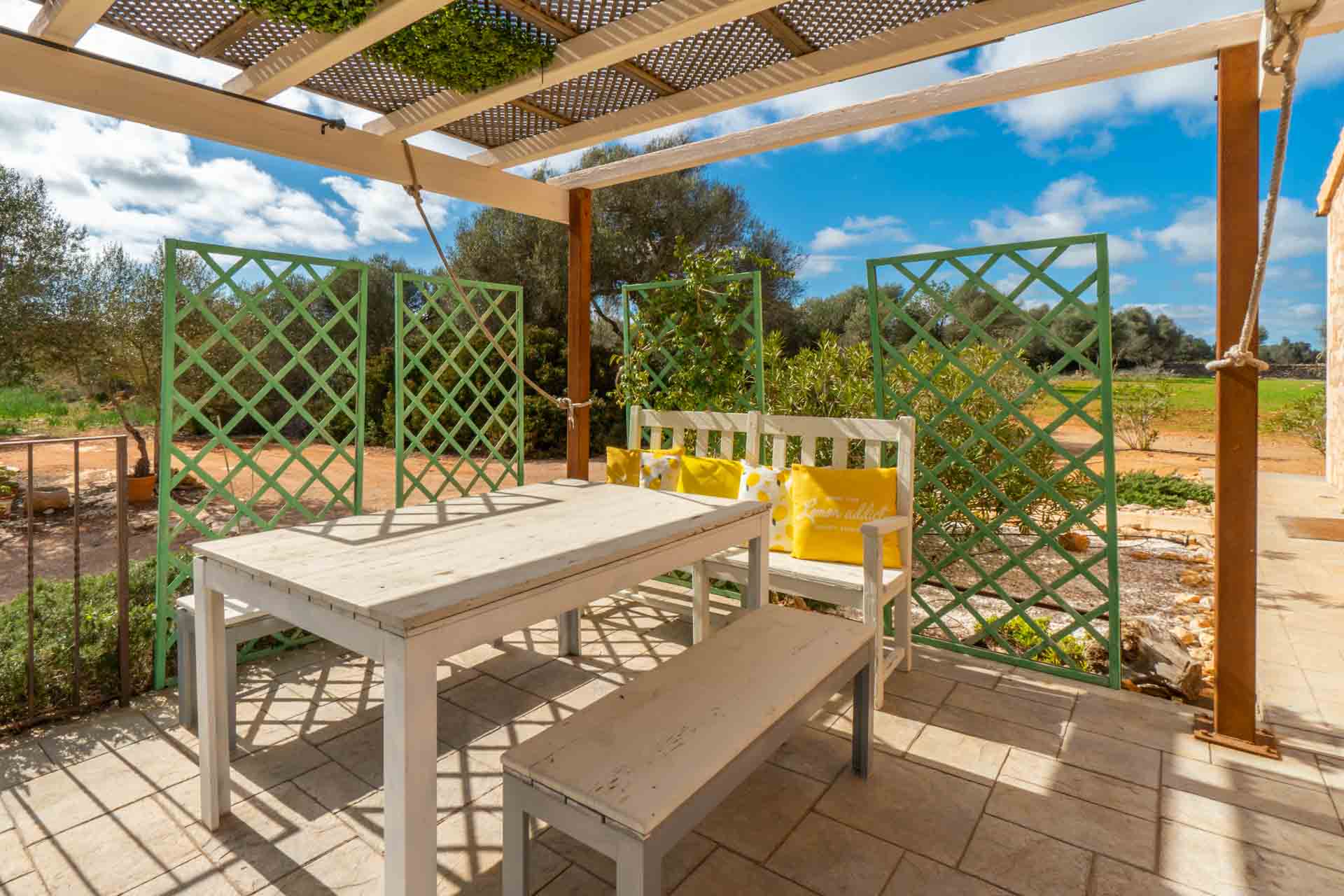 Your_Finca_Mallorca_modern_ingerichte_vakantiewoning_zwembad_ses_salines_Can_Xesquet6_web
