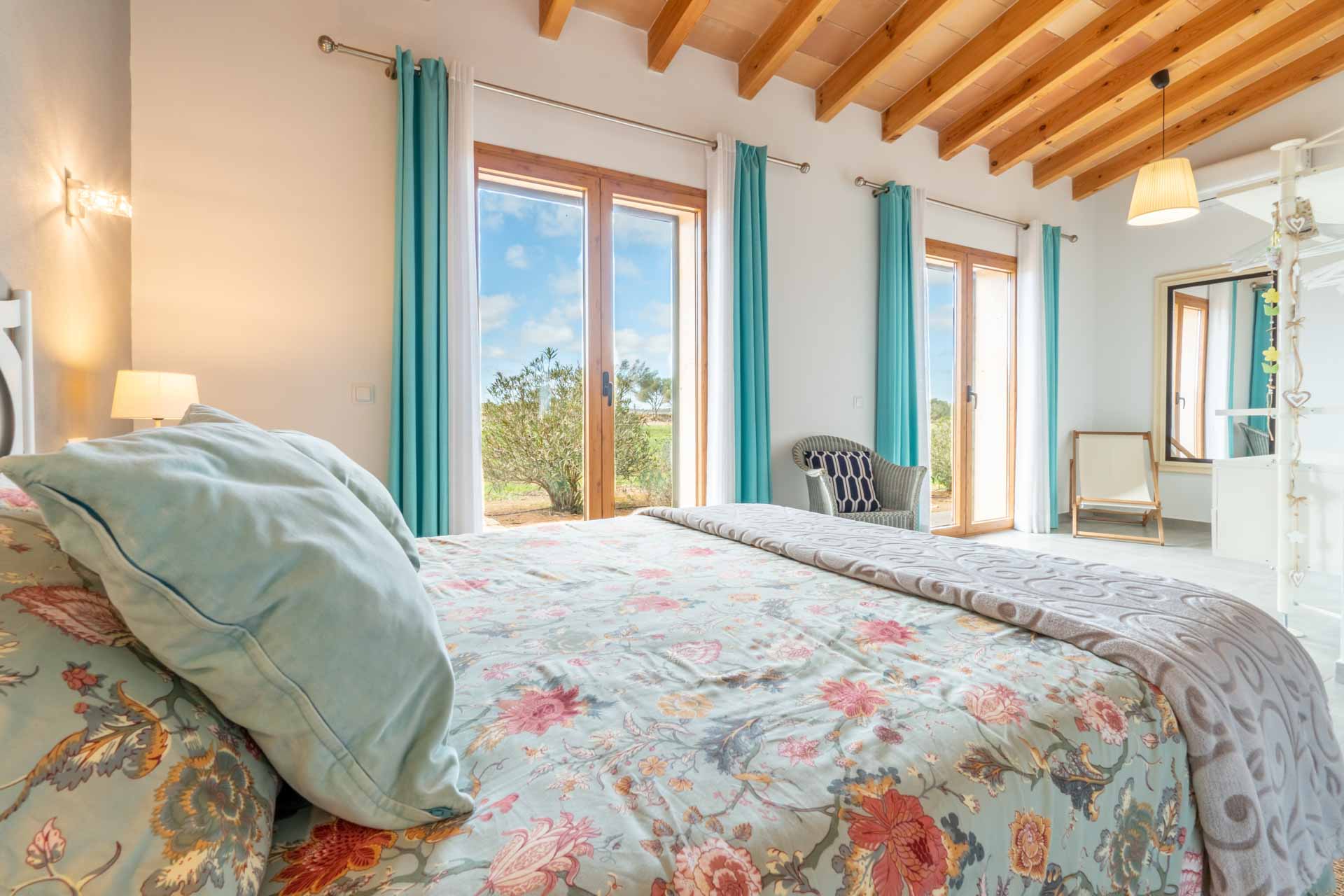 Your_Finca_Mallorca_modern_ingerichte_vakantiewoning_zwembad_ses_salines_Can_Xesquet8_web