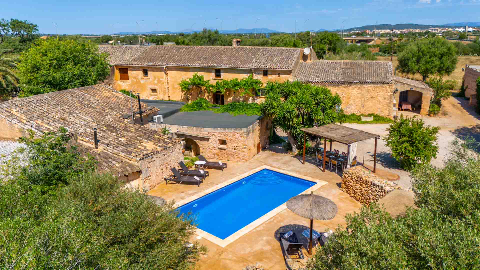 Your_Finca_Mallorca_authentieke_villa_met_privezwembad_nabij_llucmajor_en_de_stranden_van_mallorca_son-caldes-13_web