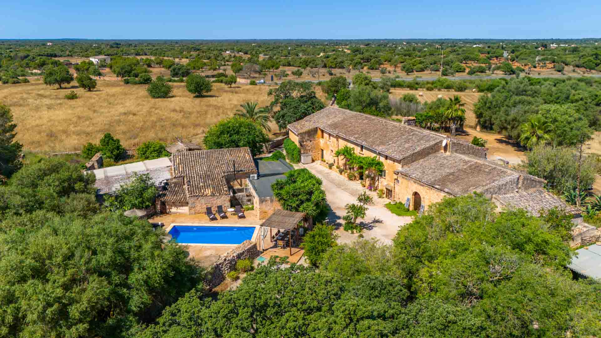 Your_Finca_Mallorca_authentieke_villa_met_privezwembad_nabij_llucmajor_en_de_stranden_van_mallorca_son-caldes-14_web