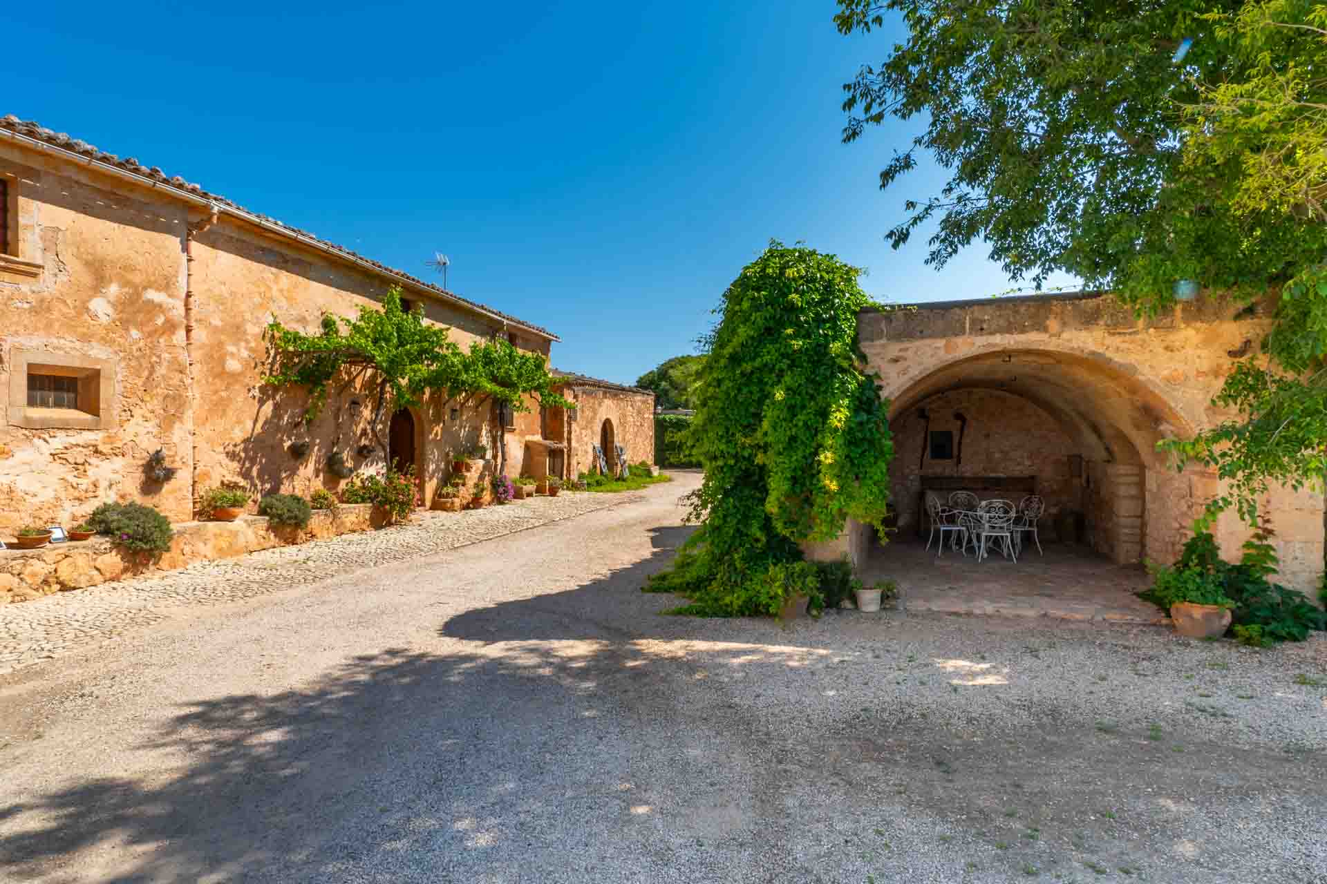 Your_Finca_Mallorca_authentieke_villa_met_privezwembad_nabij_llucmajor_en_de_stranden_van_mallorca_son-caldes-3_web