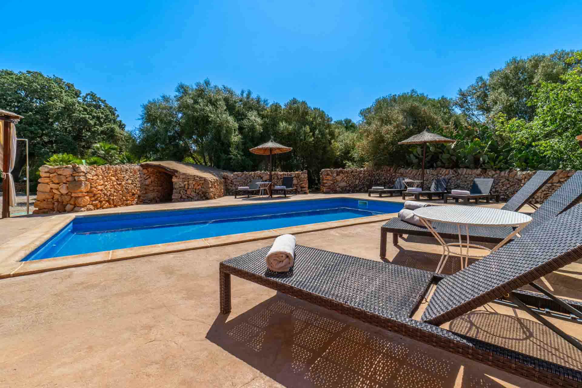 Your_Finca_Mallorca_authentieke_villa_met_privezwembad_nabij_llucmajor_en_de_stranden_van_mallorca_son-caldes-8_web