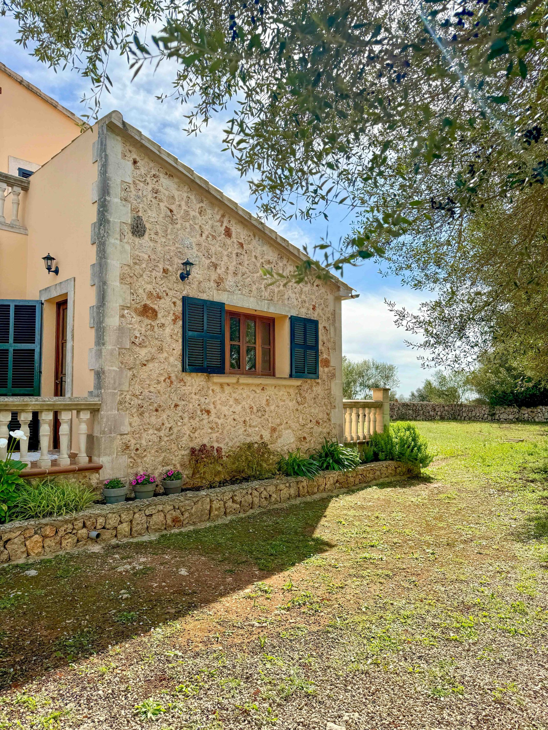 Your_Finca_Mallorca_moderne_villa_met_zwembad_en_grote_tuin_in_lloret_de_vistalegre_son_bielo_16_web