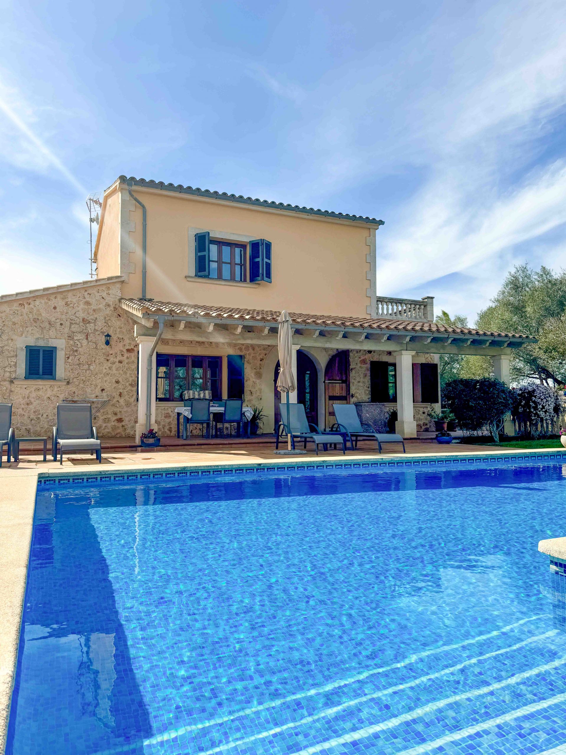 Your_Finca_Mallorca_moderne_villa_met_zwembad_en_grote_tuin_in_lloret_de_vistalegre_son_bielo_9_web