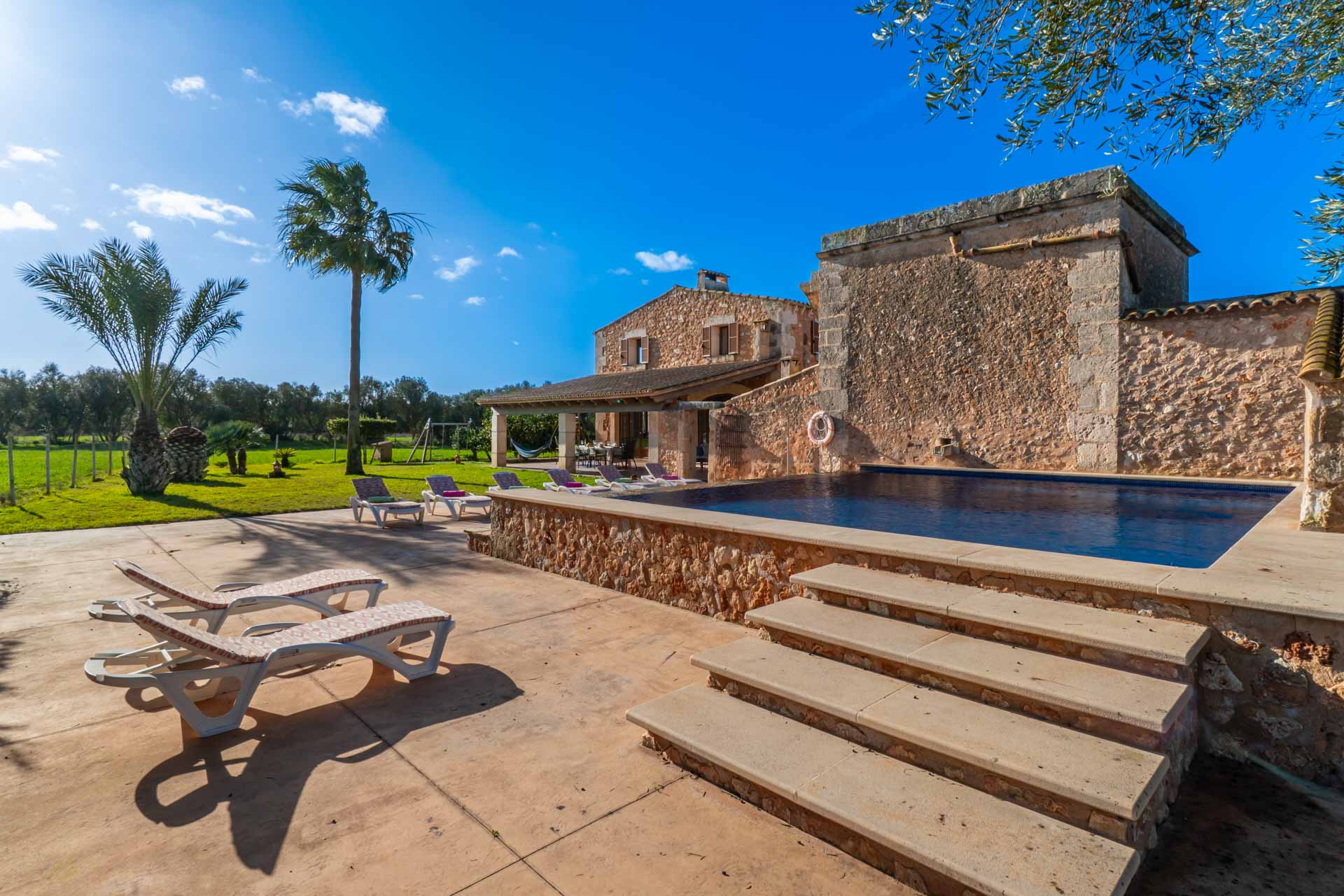 Your_Finca_Mallorca_Riant_landhuis_op_Mallorca_met_privézwembad_in_rustige_natuuromgeving_Can_Mayol_11_web