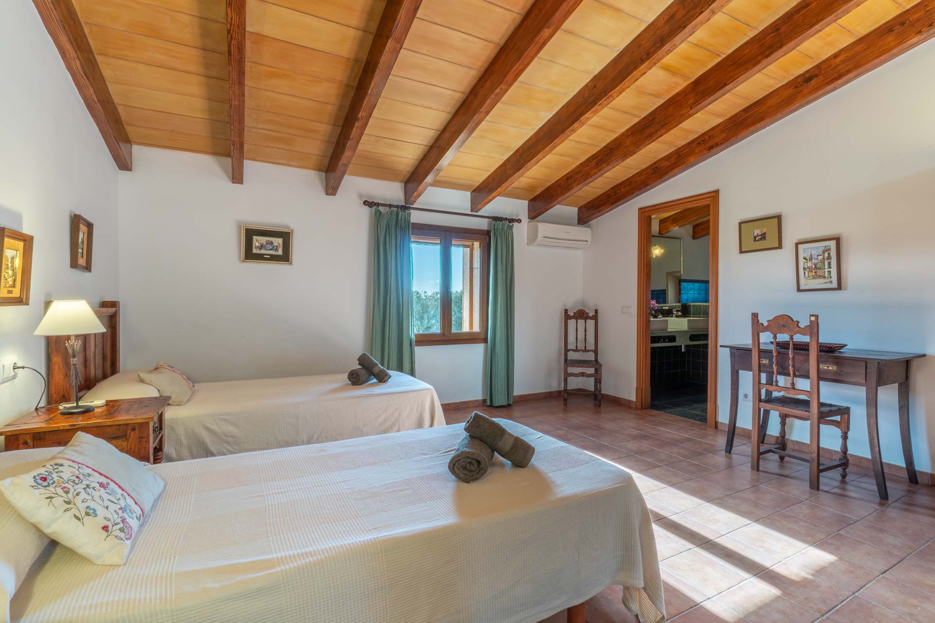 Your_Finca_Mallorca_Riant_landhuis_op_Mallorca_met_privézwembad_in_rustige_natuuromgeving_Can_Mayol_23_web