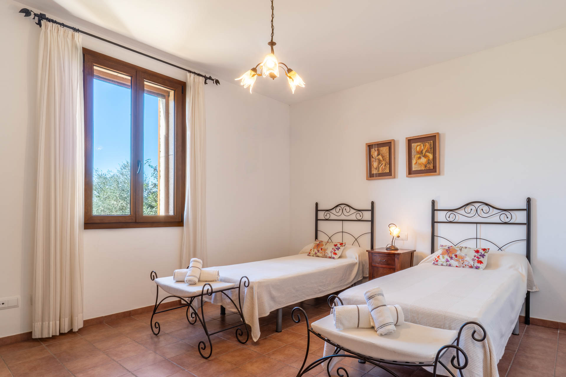 Your_Finca_Mallorca_Riant_landhuis_op_Mallorca_met_privézwembad_in_rustige_natuuromgeving_Can_Mayol_34_web